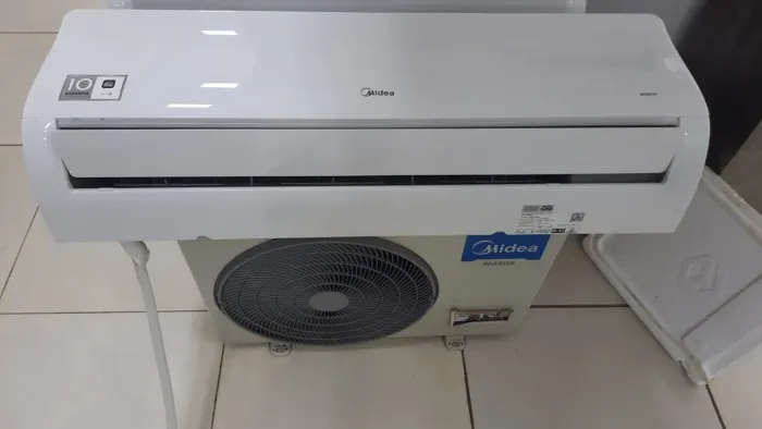 Ar condicionado ELGIN 24000 BTUS INVERTER WI-FI MUITO POUCO USO