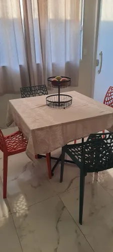 Mesa com 4 cadeiras