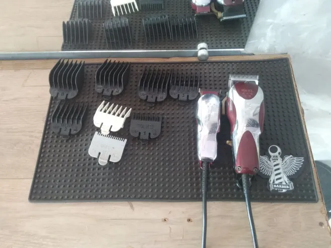 Vendo kit de máquina de corta cabelo 