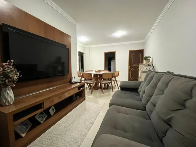 Venda, excelente Apt, todo com planejados, 3quartos, suíte, andar alto em Saraiva - Uberlâ