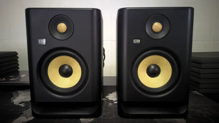 Par KRK Rokit 5 G4 - Monitores de Estúdio Profissionais - Com Caixas