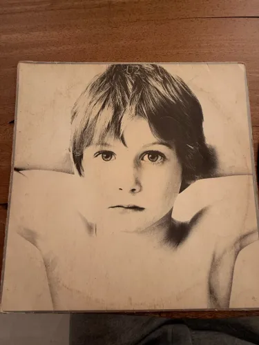 LP U2 BOY