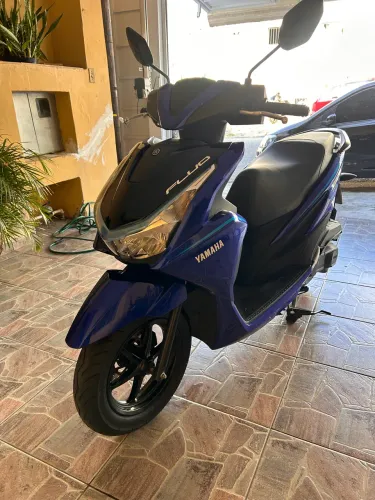 Yamaha Fluo 125 hybrid ( sem detalhes)