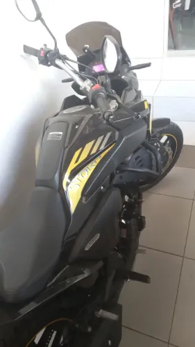 Moto extremamente nova.. pra pessoas exigentes! 