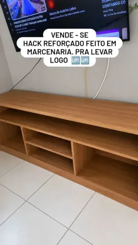 Rack feito em marcenaria 