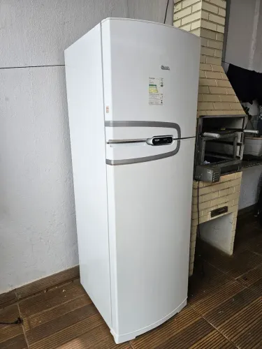 Vendo geladeira Consul fros fre 346 litros funcionando perfeitamente