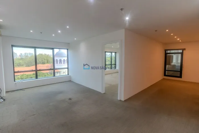 Localização privilegiada para quem busca um ambiente corporativo sofisticado e produtivo