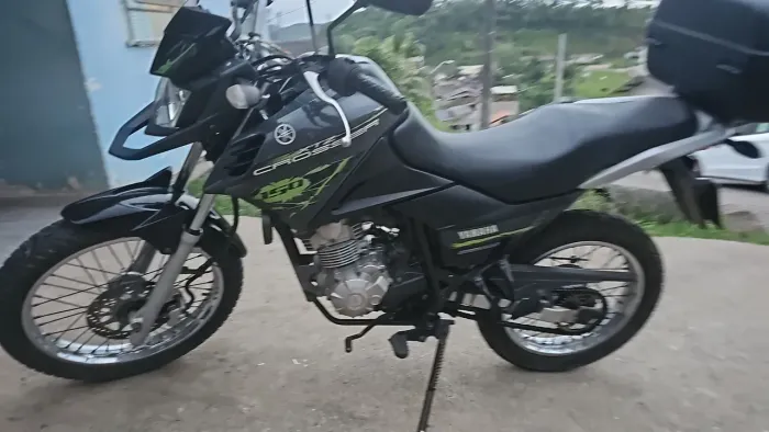Vendo Yamaha Crosser ED 2016 R$: 12.500,00