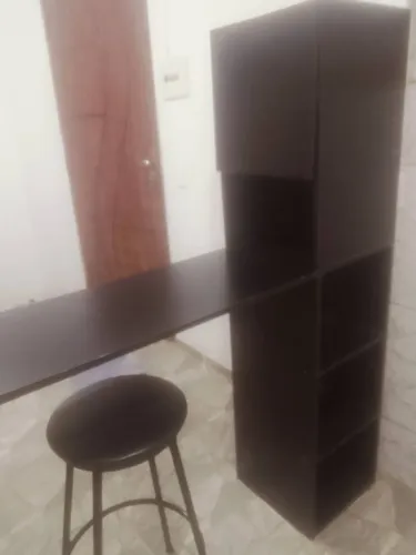 Divisor de cozinha, mesa e armário juntos ( retirada no local