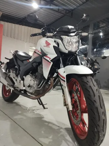 Honda CB 250F TWISTER FLEX 2022 Muito nova e com baixo km!