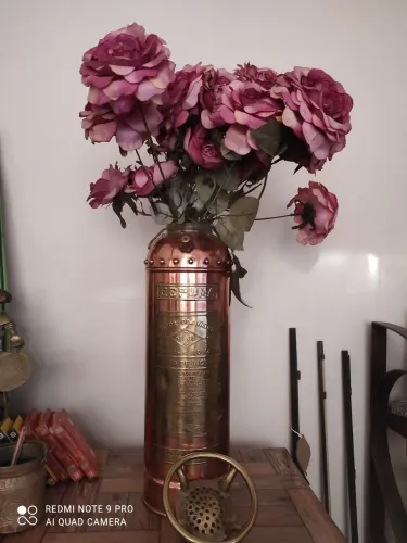 Jarro para decoração,puro metal, super antigo;