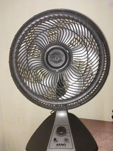 Ventilador Arno 40cm 6 pás em bom estado