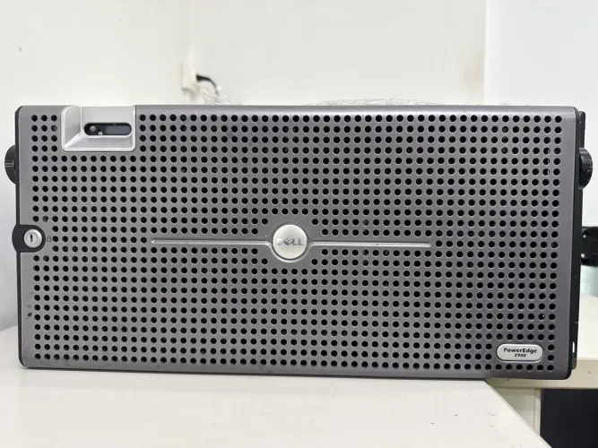 Servidor Dell Poweredge 2900