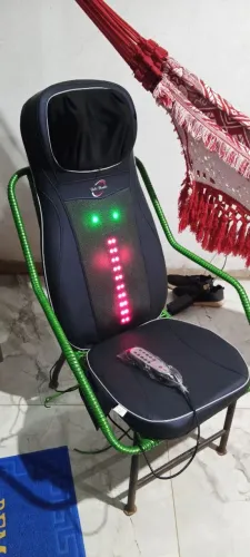 Vendo cadeira de massagem com dois meses de uso em perfeito estado.