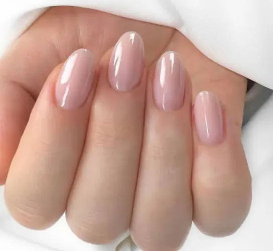 Precisa- se de manicure
