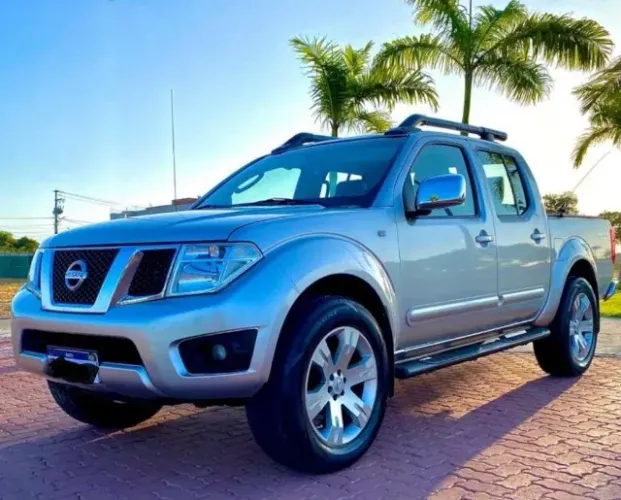 Nissan Frontier SL CD 4X4 2.5tb Diesel AUT 2015
