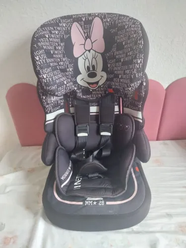 Vende-se cadeirinha Minnie 