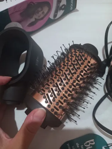 Escova modeladora nova 