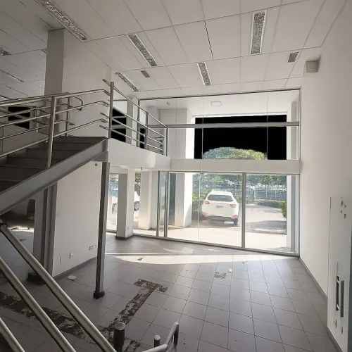 Oportunidade Comercial à venda| Loja Duplex Frente Rua | Garibaldi Prime