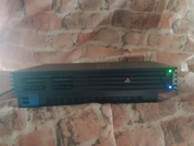 PlayStation 2 FAT série 50001N com adaptador de internet e de HD interno