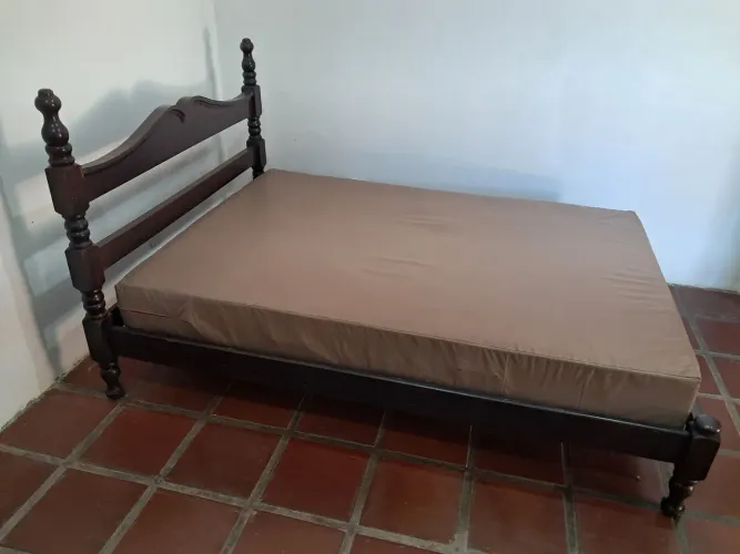 Cama de Madeira . Ussda Excelente estado 400 Reais.