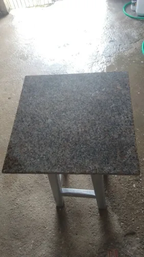 Mesinha de mármore