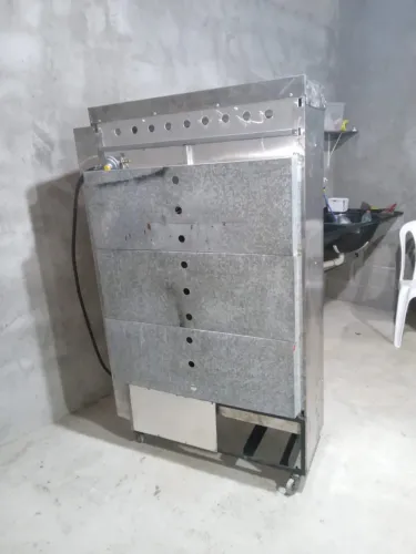 Máquina de assar frango