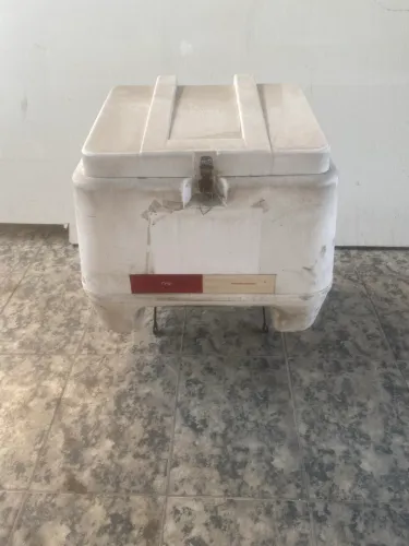 Baú para moto e suporte