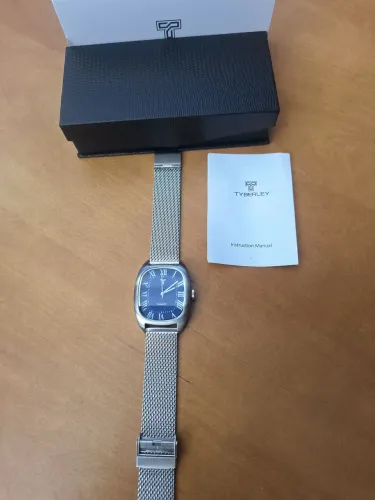 Relógio Tyberley TY5012 - Seiko VH31 - Novo na Caixa - Design Minimalista<br><br>R$ 260,00