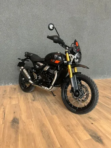 TRIUMPH SCRAMBLER 400 XC