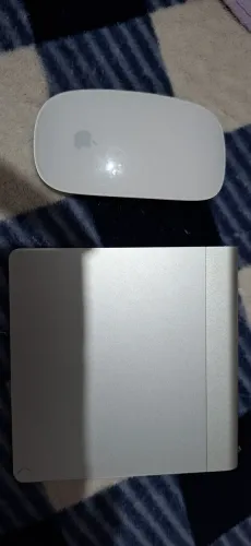 Mause e Apple Magic Trackpad de 1ª geração