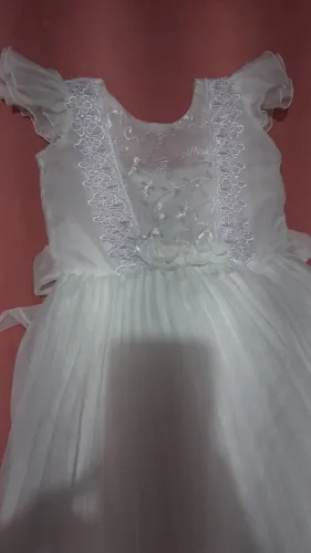 Vestido branco infantil