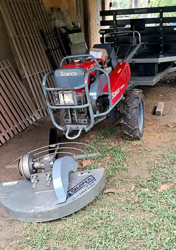 Microtrator Branco 18.0 E - Apenas 4h de uso + Carreta Tracionada Basculante + Roçadeira