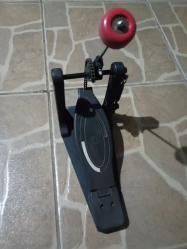 Pedal para bumbo de bateria