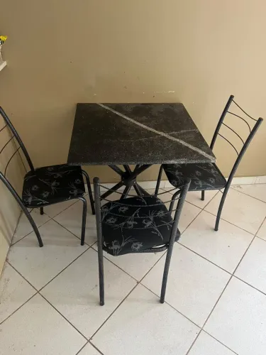 Mesa de mármore