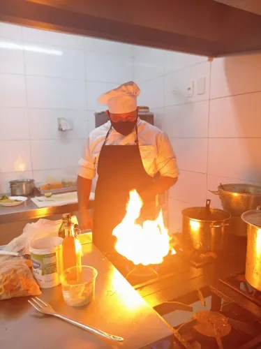 Chefe de cozinha/consultor gastronômico