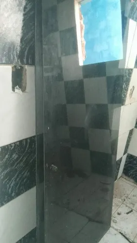 Vendo box fumê para banheiro, tamanho padrão.