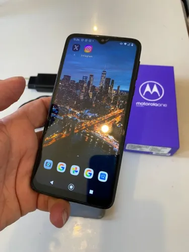 Moto One Macro 64GB - Bom Estado
