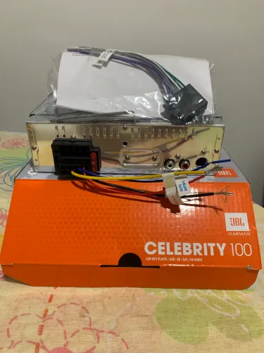 Som automotivo JBL celebrity 100