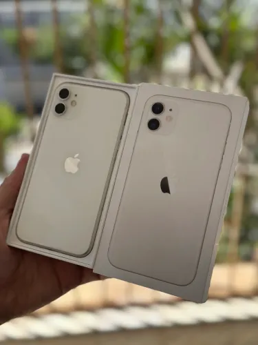 iPhone 11 com caixa original