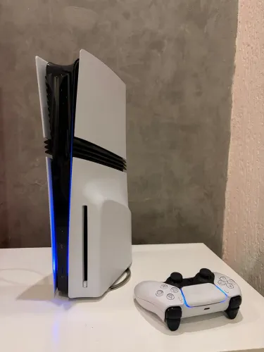 PlayStation 5 PRO, Novíssimo, ainda na garantia, muito pouco usado, infelizmente.