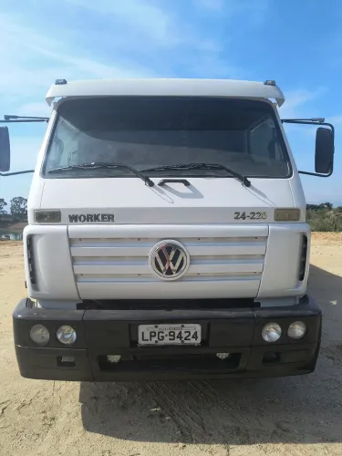 Caminhão Volkswagen 24220 ano 2008