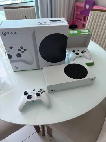 Xbox Series S 512GB + 2 Controles (1 Novo na Caixa) + NF e Caixa Completa
