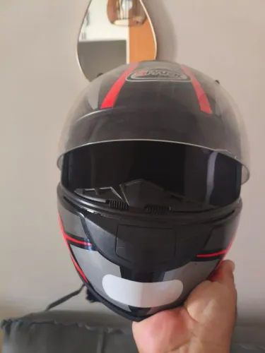 Capacete novo com fone bluetooth