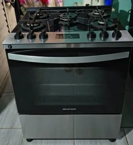 Fogão Brastemp 5 Bocas - Acendimento automático- Inox, Mesa de Vidro, Turbo Chama, Timer