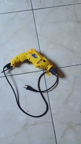 Vende-se furadeira