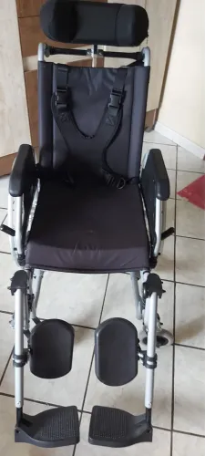 Cadeira de rodas dellamed 