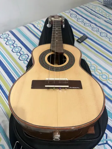 Cavaquinho Luthier timbre lindo