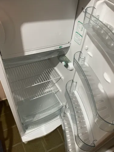 Geladeira Cônsul novíssima 1.500,00