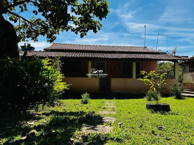 Linda Chácara á venda 1.250m² com 2 Quartos, sendo 1 Suíte e Área Gourmet em Esmeraldas!